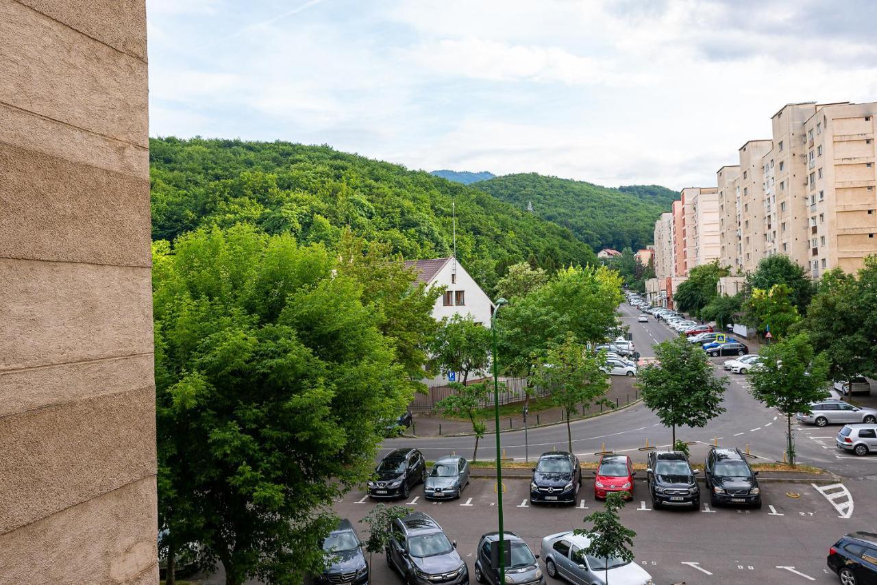 Metropolitan Wildscape View Braşov Exterior foto